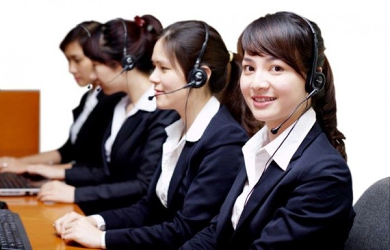 Telesales kết nối với khách hàng qua điện thoại